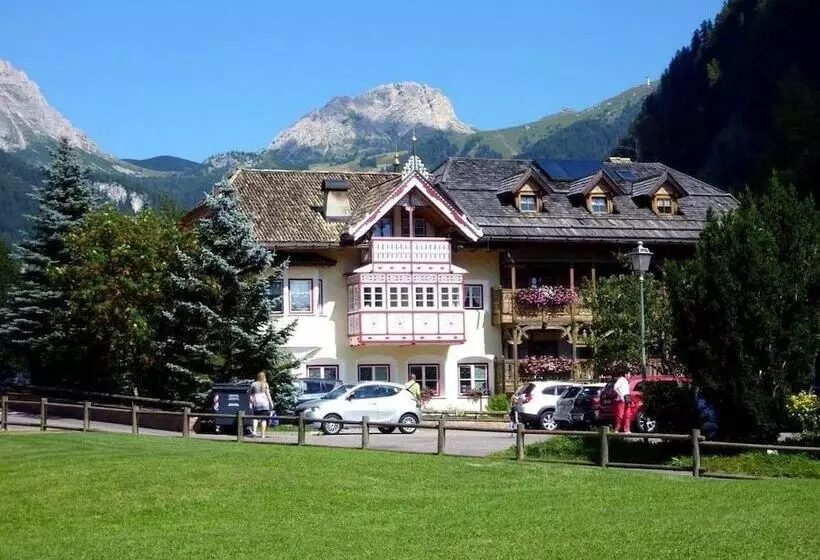 Aamiaismajoitus (B&B) Appartamenti Majon Sotroi