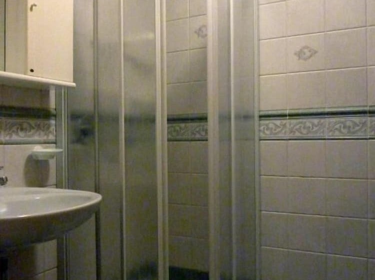 تختخواب و صبحانه Appartamenti Majon Sotroi