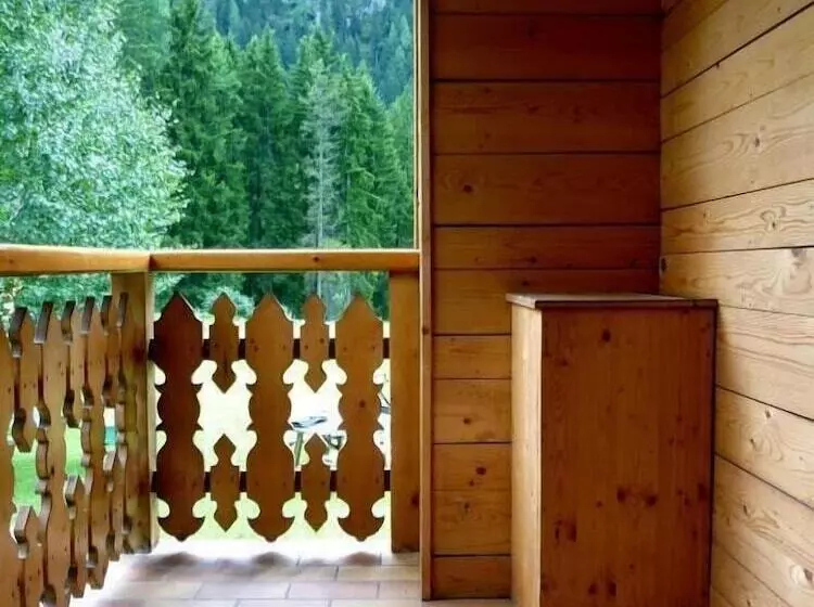 Aamiaismajoitus (B&B) Appartamenti Majon Sotroi