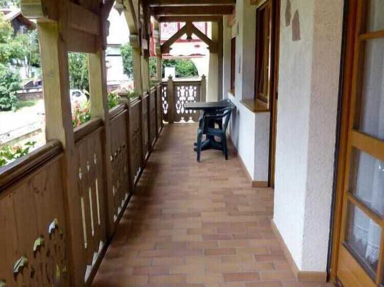 تختخواب و صبحانه Appartamenti Majon Sotroi