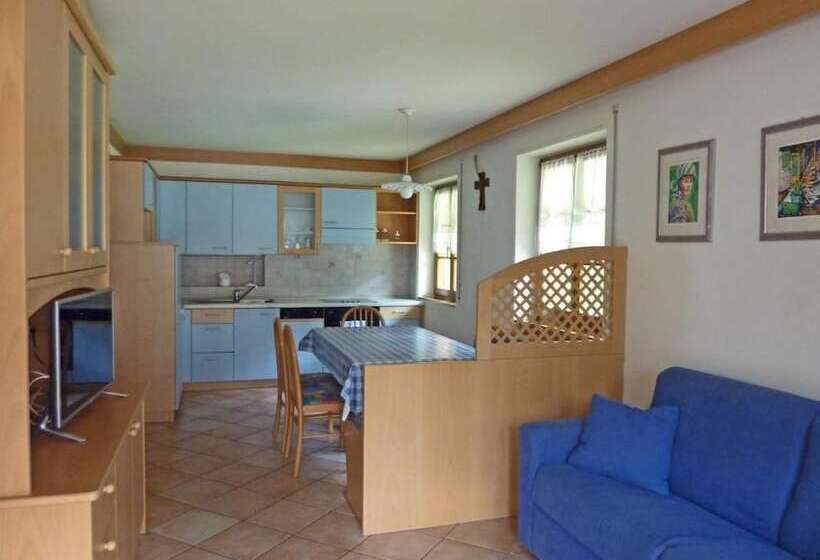 تختخواب و صبحانه Appartamenti Majon Sotroi