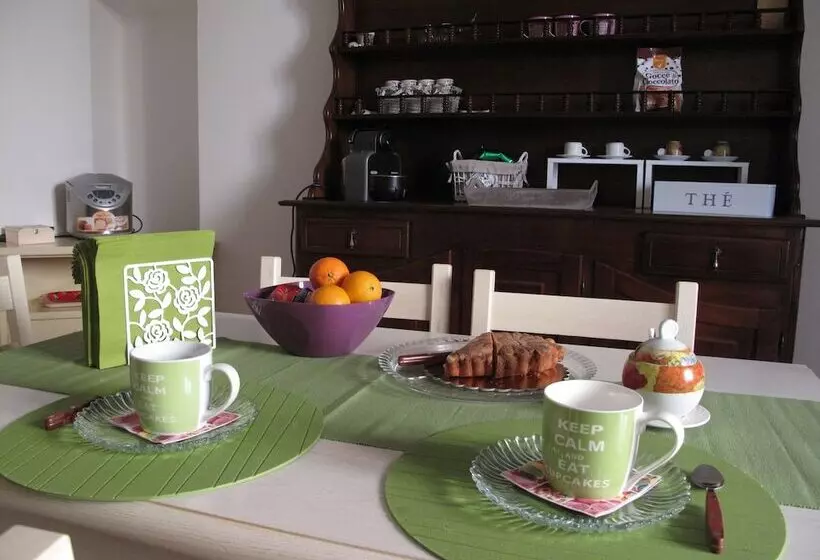 تختخواب و صبحانه Casa Perry