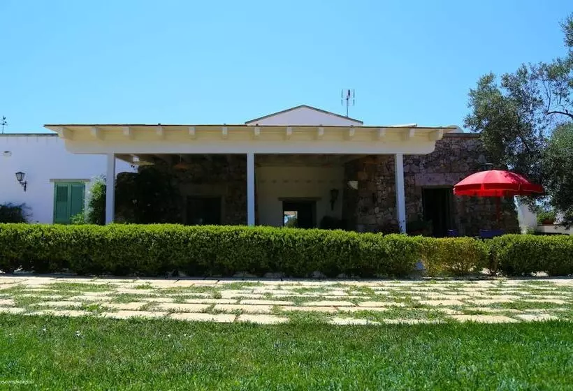 Aamiaismajoitus (B&B) Casale De Li Canti