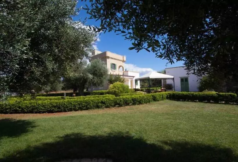 Aamiaismajoitus (B&B) Casale De Li Canti