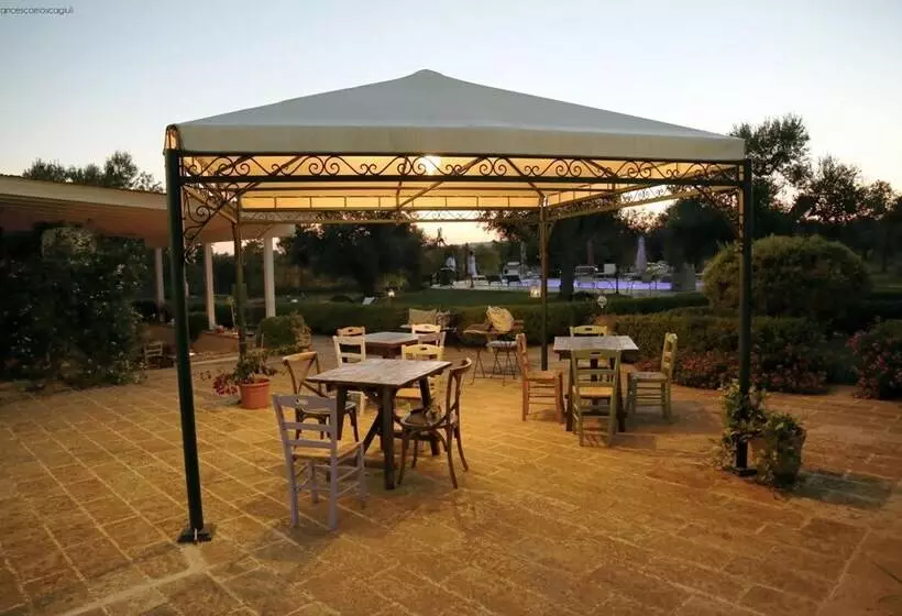 Aamiaismajoitus (B&B) Casale De Li Canti