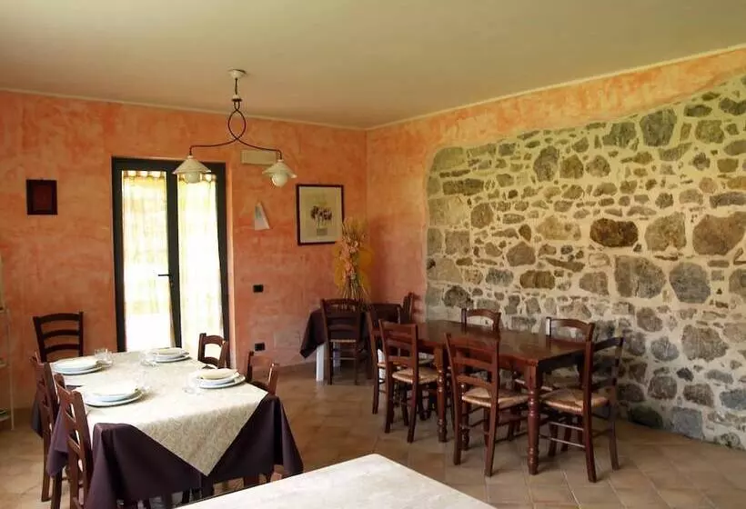 Maaseutuhotelli Agriturismo Cavallin Del Bufalo