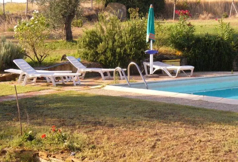 Maaseutuhotelli Agriturismo Tinti