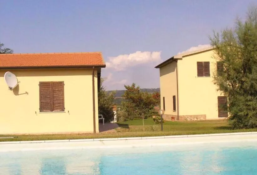 Maaseutuhotelli Agriturismo Tinti