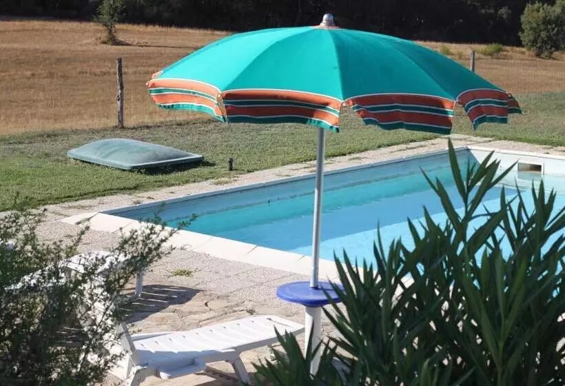 Maaseutuhotelli Agriturismo Tinti