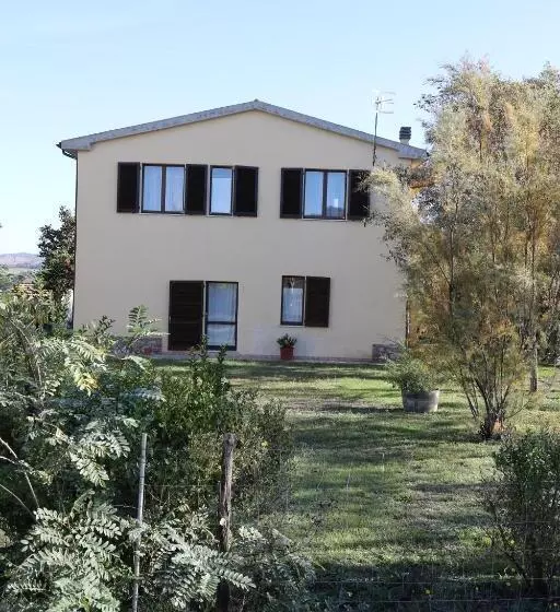 Maaseutuhotelli Agriturismo Tinti