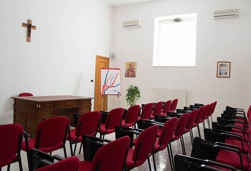 پانسیون Centro Di Spiritualità Madonna Della Nova