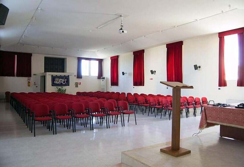 پانسیون Centro Di Spiritualità Madonna Della Nova