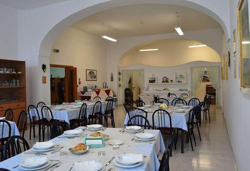 پانسیون Centro Di Spiritualità Madonna Della Nova