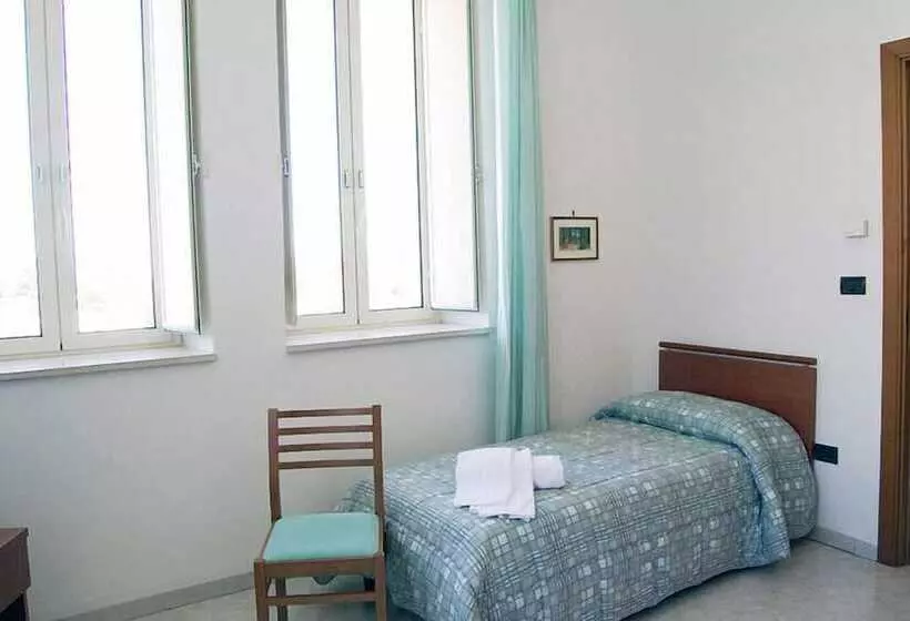 پانسیون Centro Di Spiritualità Madonna Della Nova