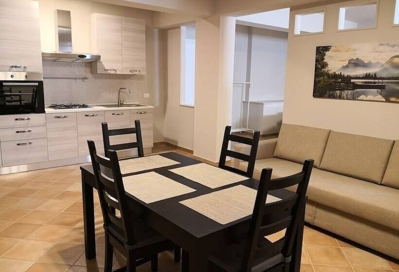 پانسیون Scm House