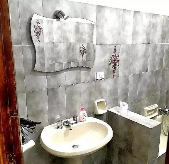 تختخواب و صبحانه Bed And Restaurant Marrakech