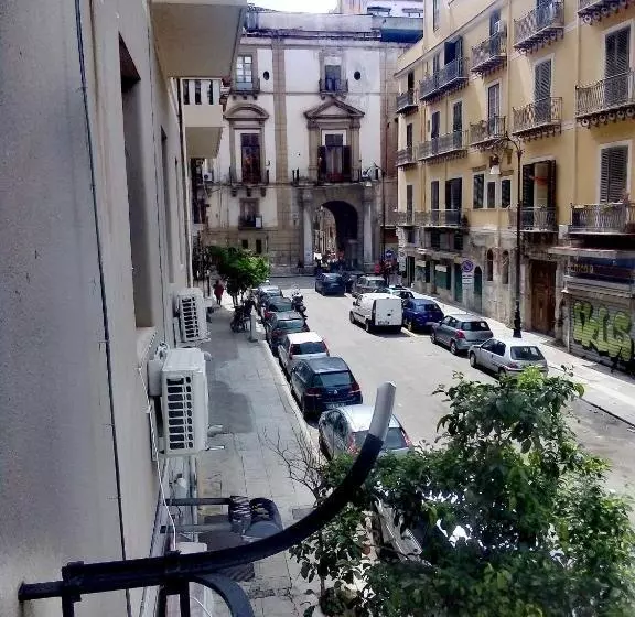 تختخواب و صبحانه Bed And Restaurant Marrakech