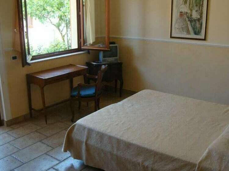 مبيت وإفطار Villa Anita