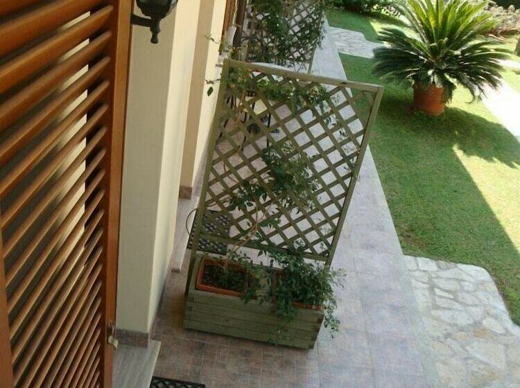 مبيت وإفطار Villa Anita