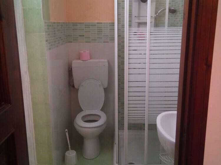 פנסיון B&b Villa Mirella