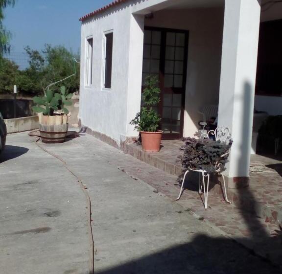 פנסיון B&b Villa Mirella