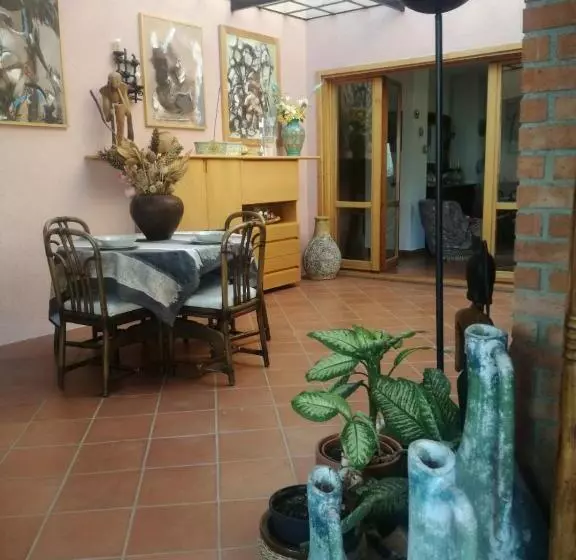 پانسیون Villa Grande