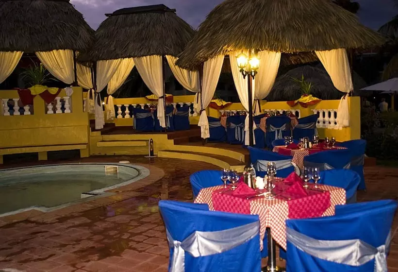 Отель Memories Trinidad del Mar