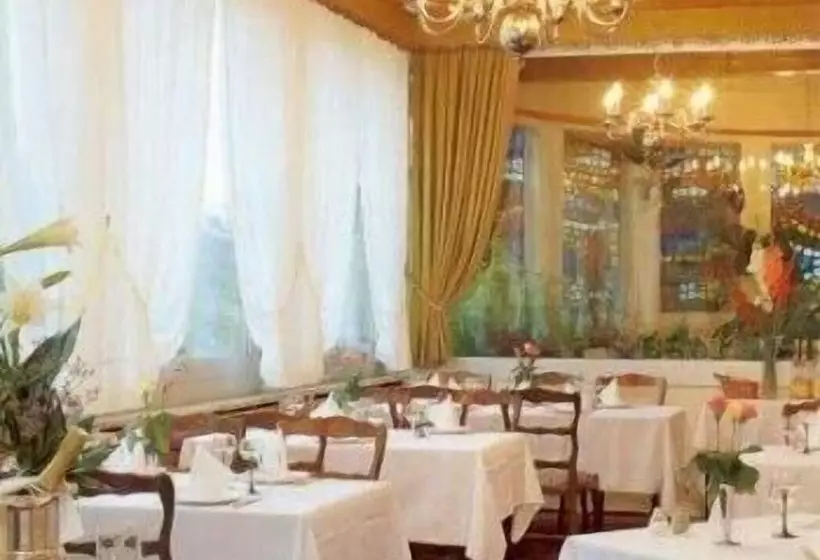 Logis Hotel Restaurant De La Poste