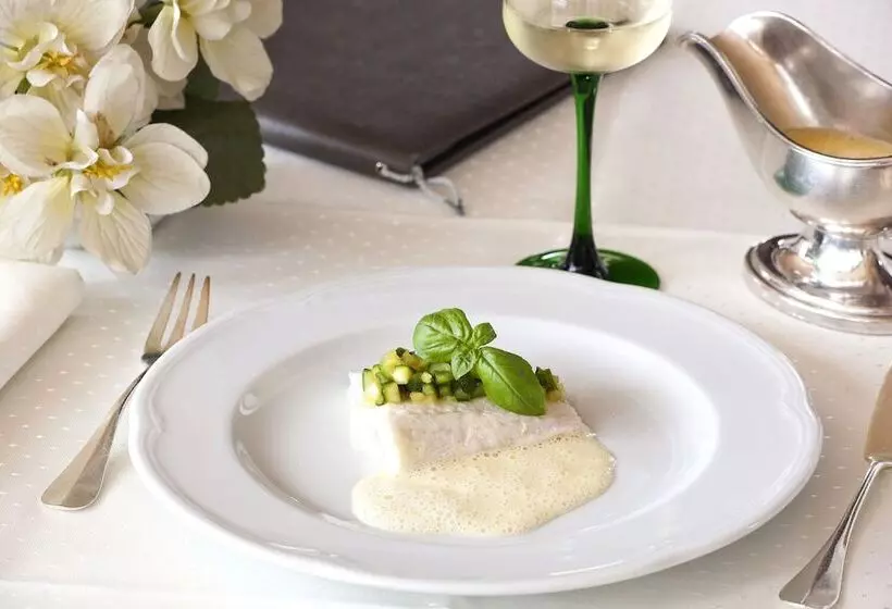 Logis Hotel Restaurant De La Poste