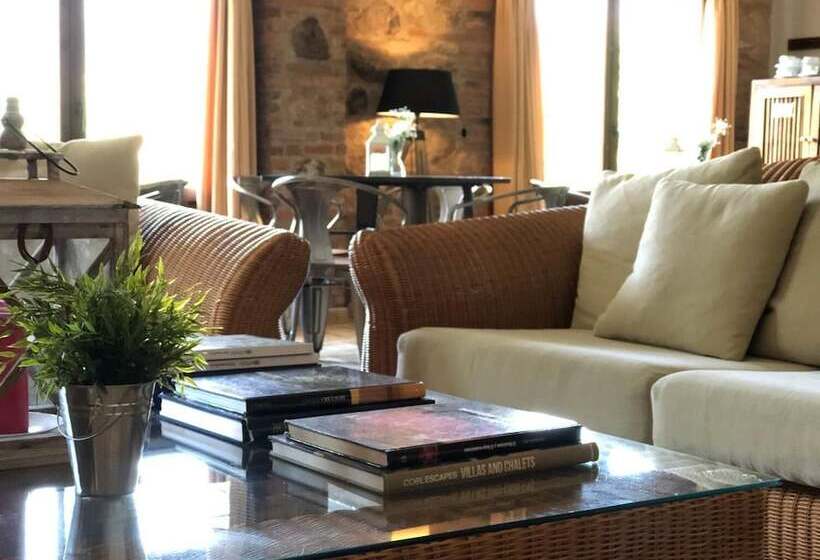 교외 호텔 Ruta Imperial