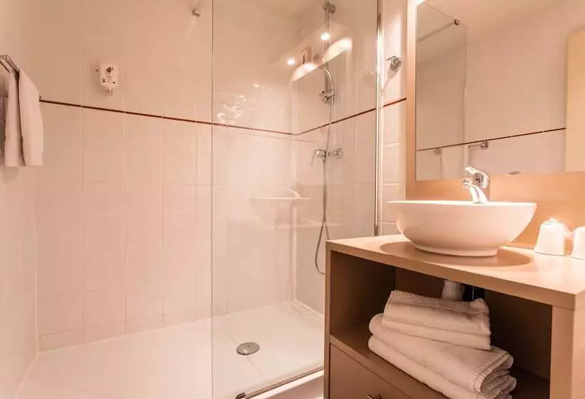 住所  Garden & City Cauterets Balneo