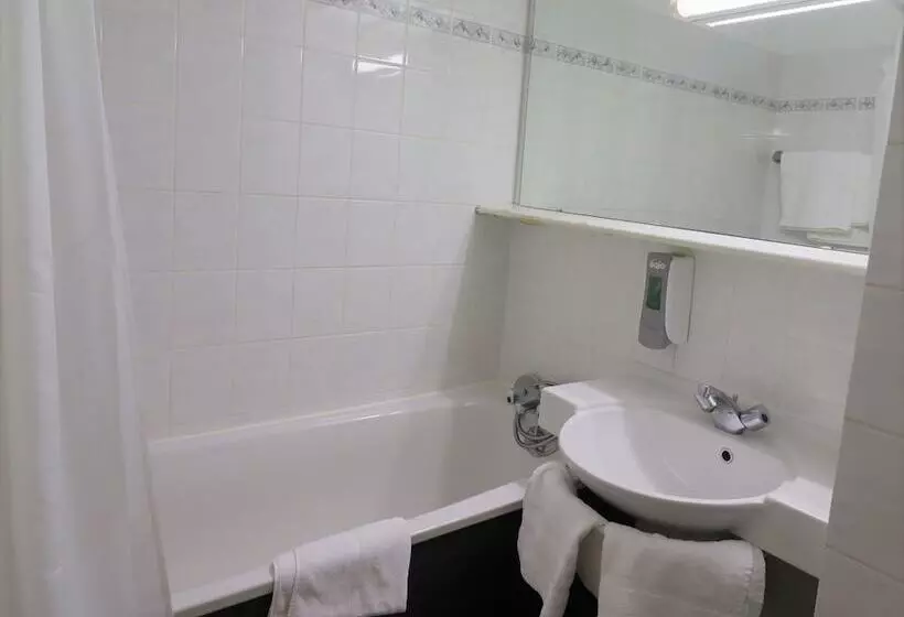 住所  Garden & City Cauterets Balneo