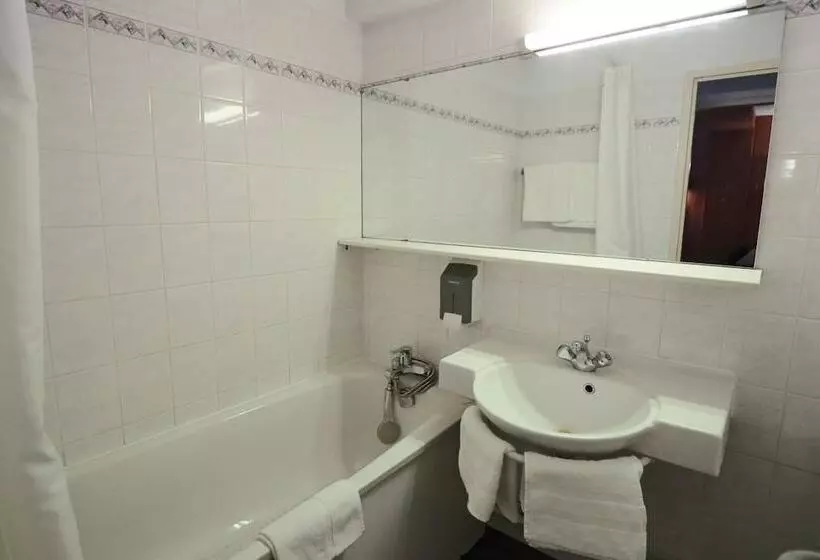 住所  Garden & City Cauterets Balneo