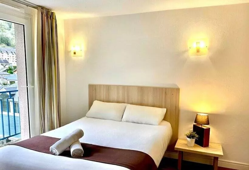 住所  Garden & City Cauterets Balneo