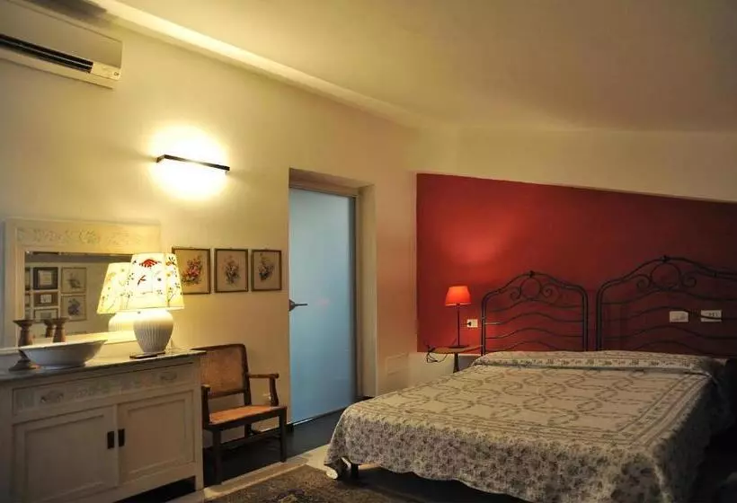 تختخواب و صبحانه Il Golfo Artisti E Poeti Villa Thea