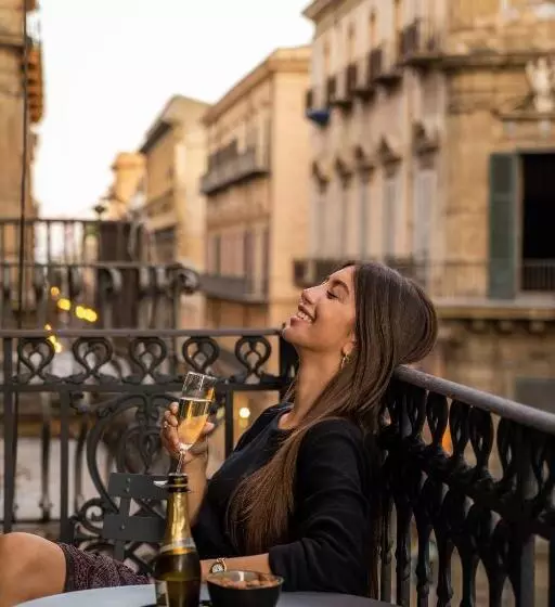 تختخواب و صبحانه Incanto