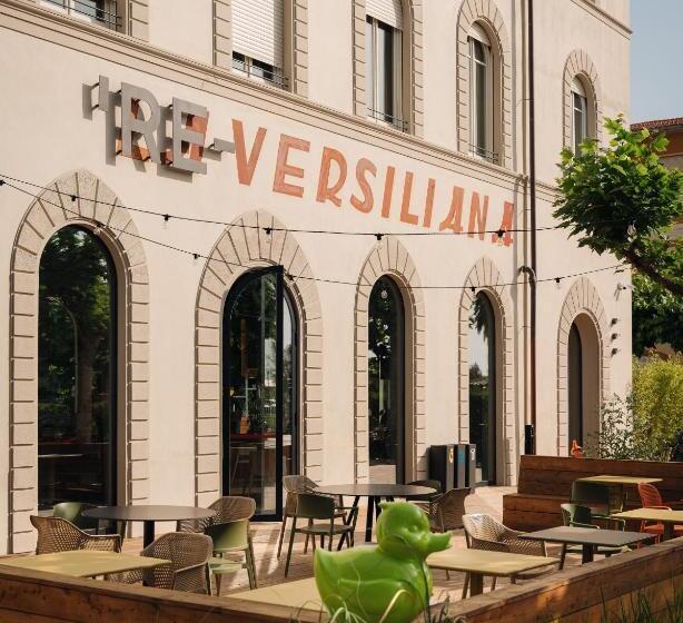 مسافرخانه Re Versiliana