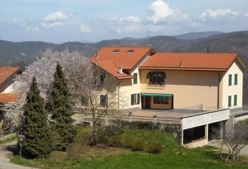 Maaseutuhotelli Azienda Agrituristica Lavagè