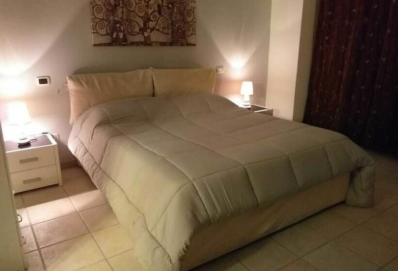 膳宿费 Albergo Arona Centro