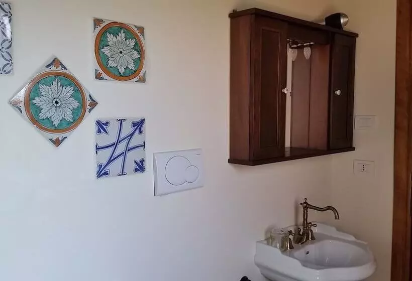 Maaseutuhotelli La Torre Rossa