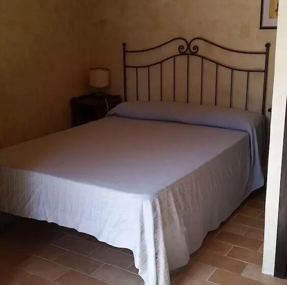 Maaseutuhotelli La Torre Rossa