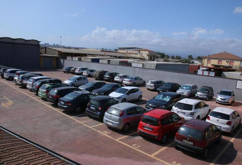 بنسيون Etna Parking