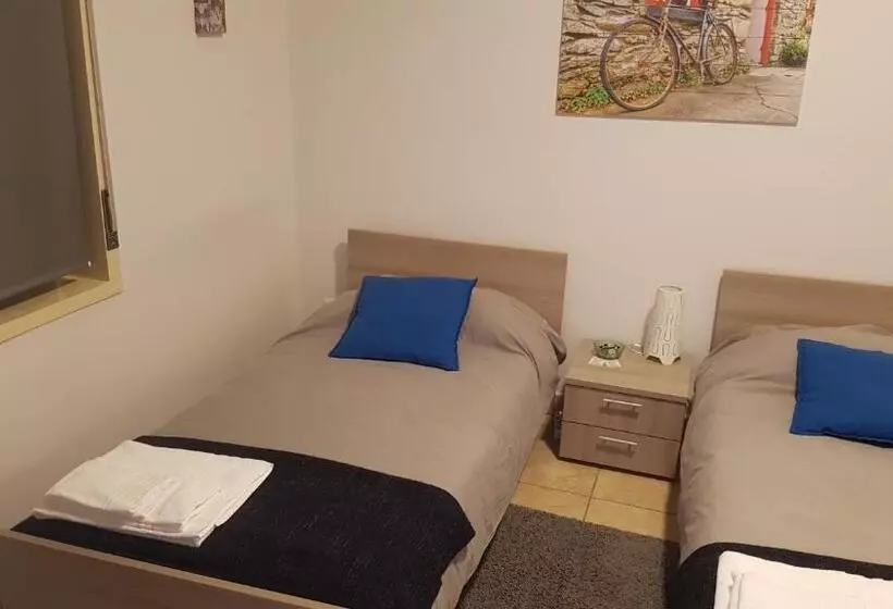 پانسیون Etna Parking