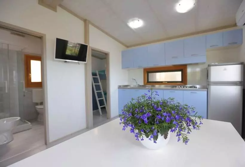 Lomakeskus Parco Vacanze Lo Scoglio