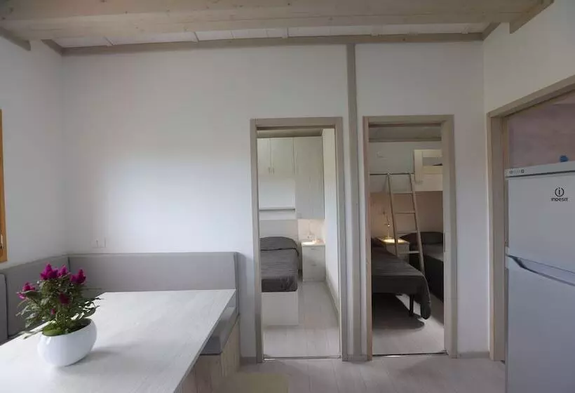 Lomakeskus Parco Vacanze Lo Scoglio