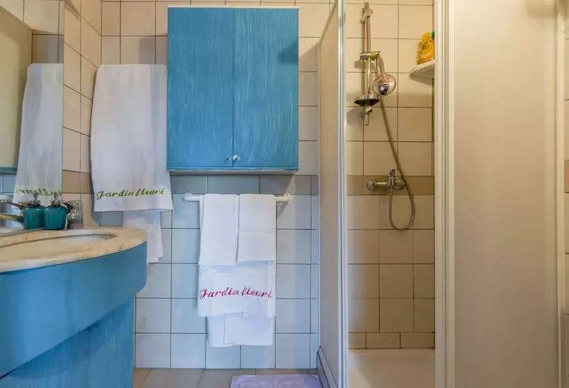 Aamiaismajoitus (B&B) Au Jardin Fleuri