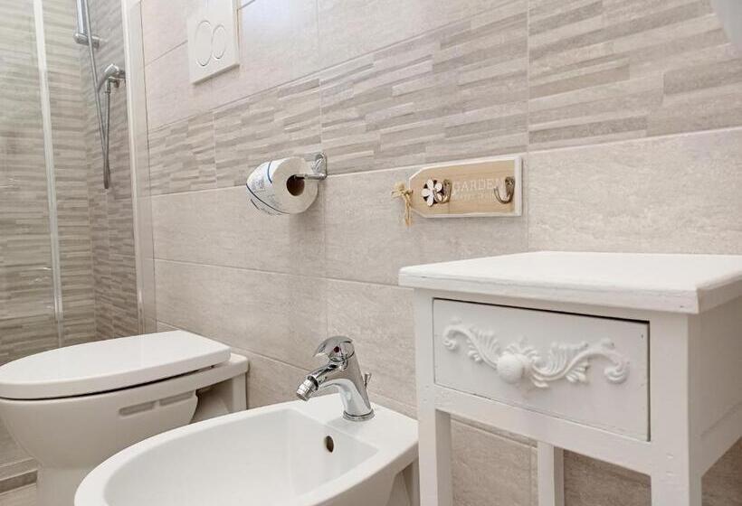 تختخواب و صبحانه Il Giardino