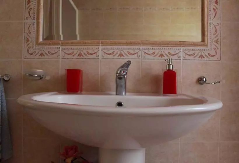 Aamiaismajoitus (B&B) Il Roseto Di Daniela