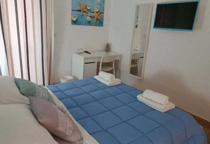 تختخواب و صبحانه G Home Gallipoli Rooms And Suite