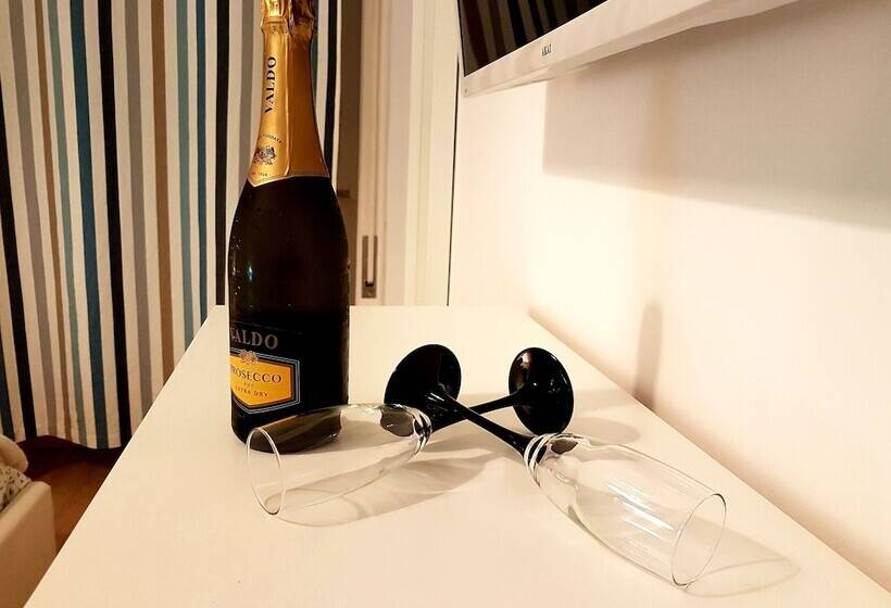 تختخواب و صبحانه G Home Gallipoli Rooms And Suite